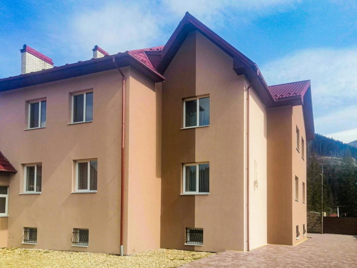 Hotel Den House à Myslovka Extérieur photo