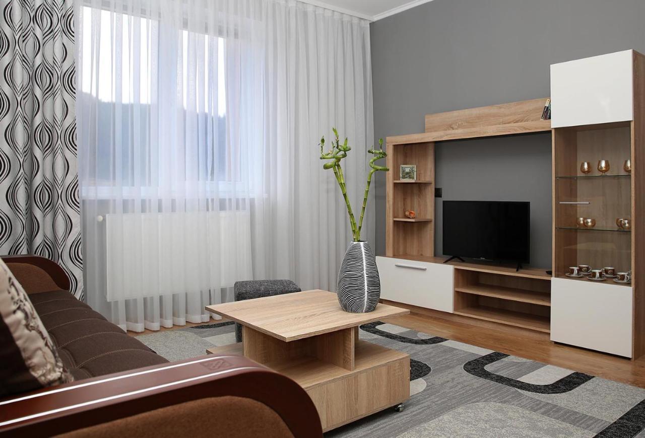 Hotel Den House à Myslovka Extérieur photo