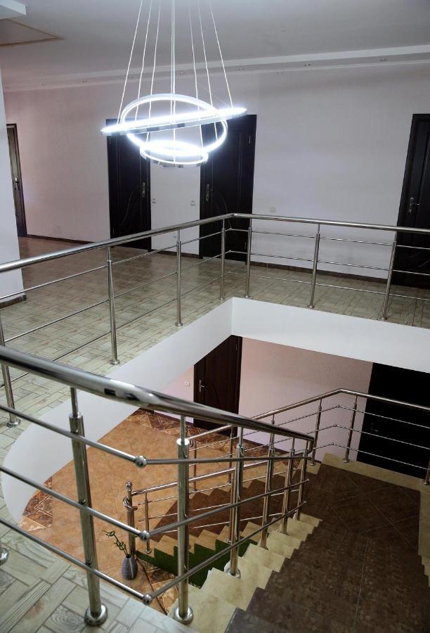 Hotel Den House à Myslovka Extérieur photo