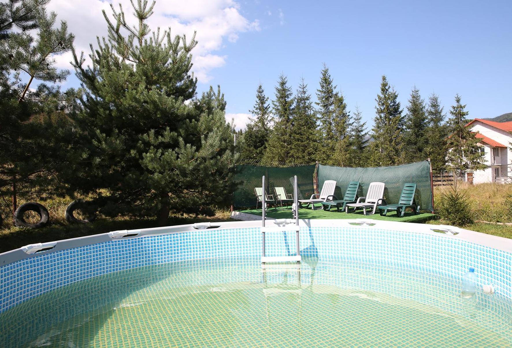 Hotel Den House à Myslovka Extérieur photo
